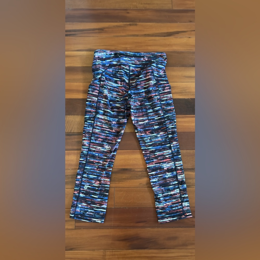 Lululemon Speed Up Crops size 6